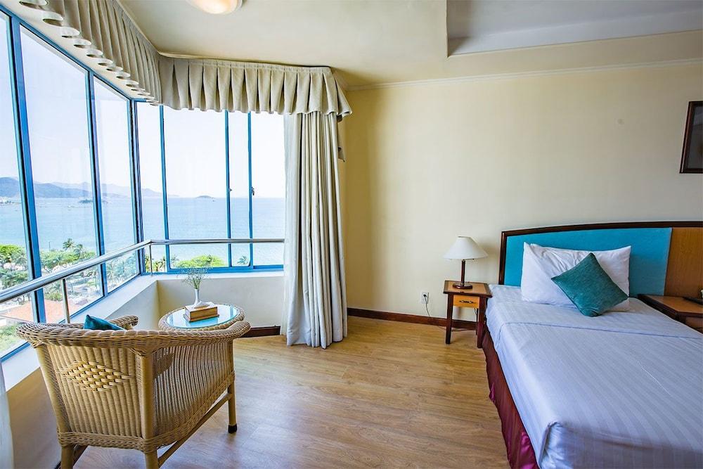 Yasaka Saigon Nha Trang Hotel&Spa Bagian luar foto