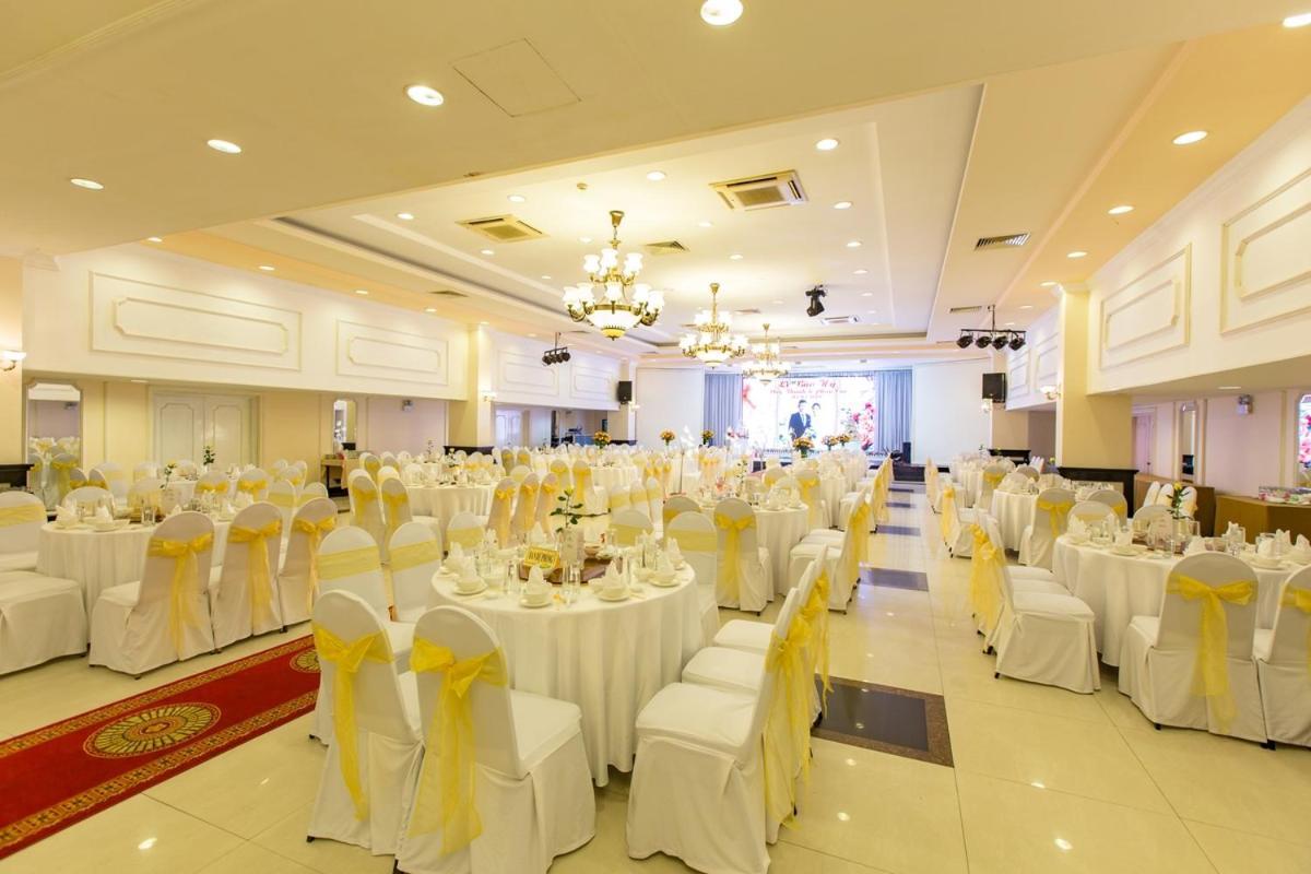 Yasaka Saigon Nha Trang Hotel&Spa Bagian luar foto